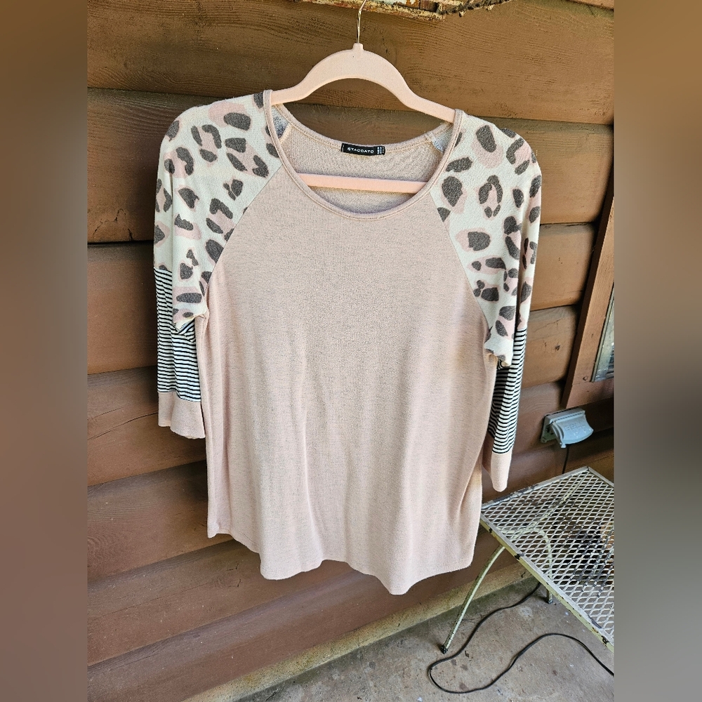 Light Pink 3/4 Sleeve Medium